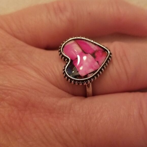 Heart pink &  silvertone ring size 8 - Picture 2 of 8